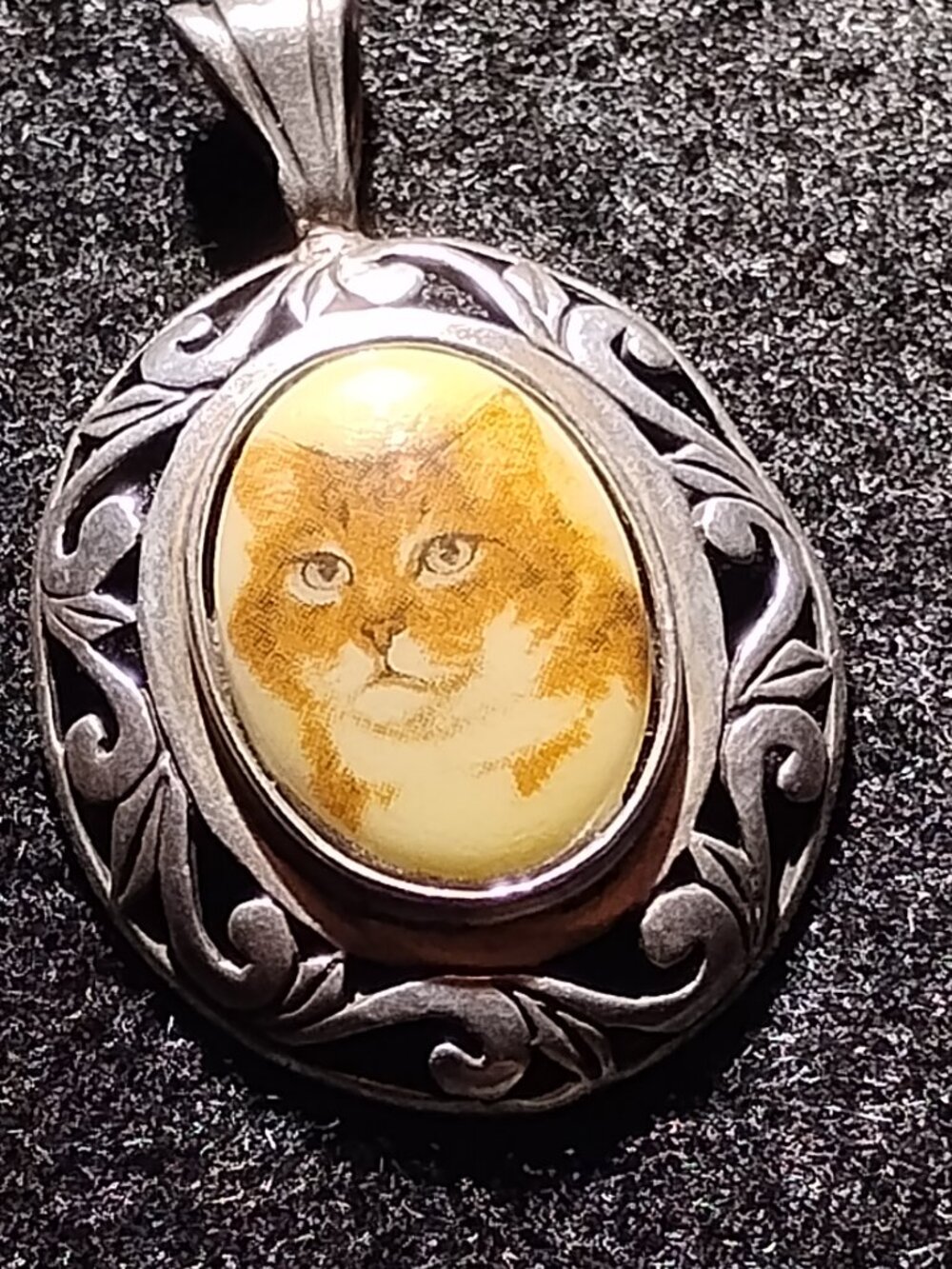 Vintage Jezlaine Sterling Tabby Pendant